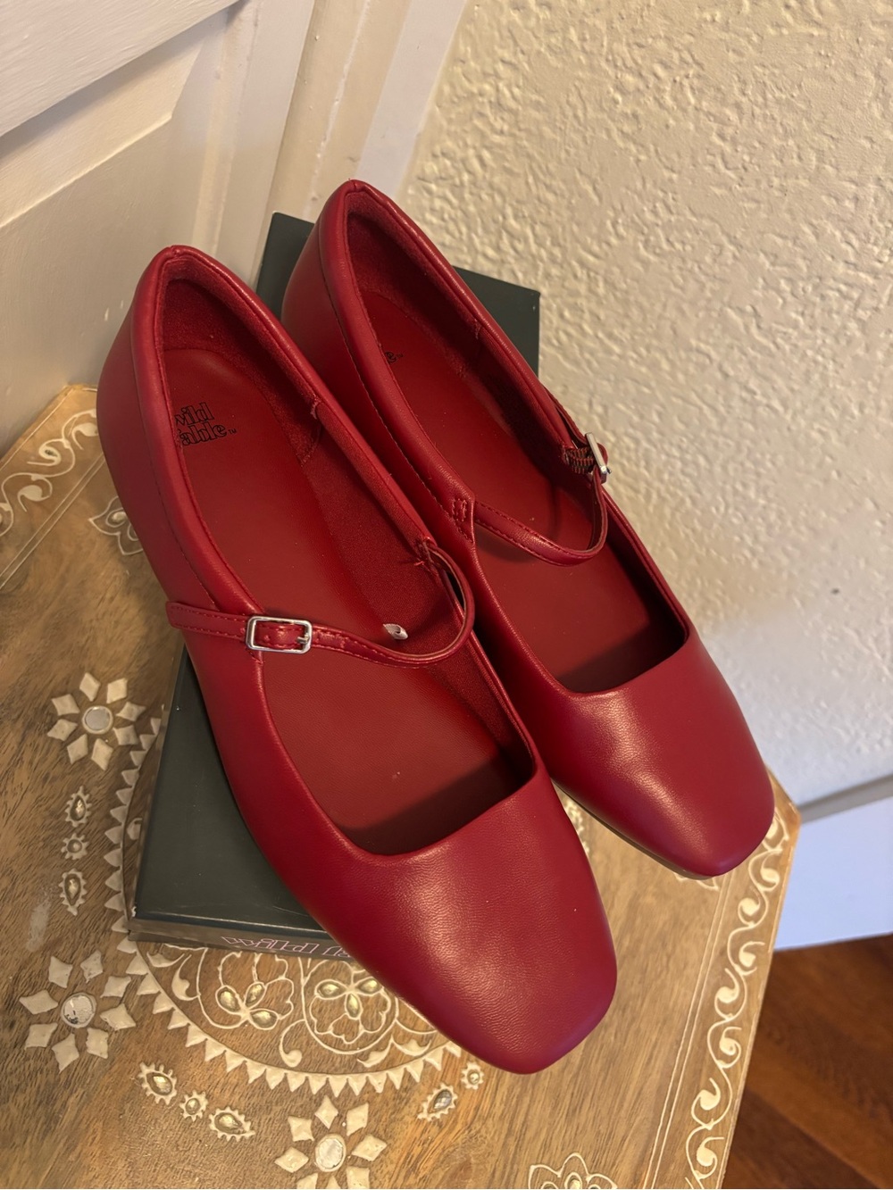 Wild Fable Women’s Red Mary Jane Ballet Flats Size 8 Like New